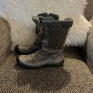 Keen snow boots - inside zip - size 10.5